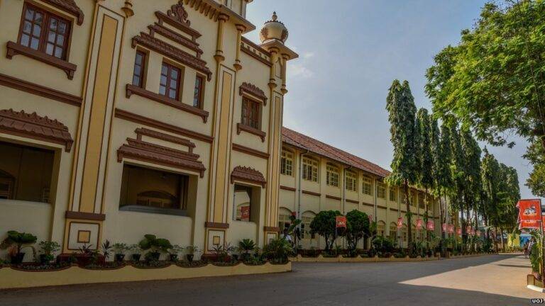 ඉල්ලීම් 5ක් මුල්කර ගනිමින් යාපනය විශ්ව විද්‍යාලයේ ආචාර්යවරුන්ගේ සංගමය වර්ජනයක්!