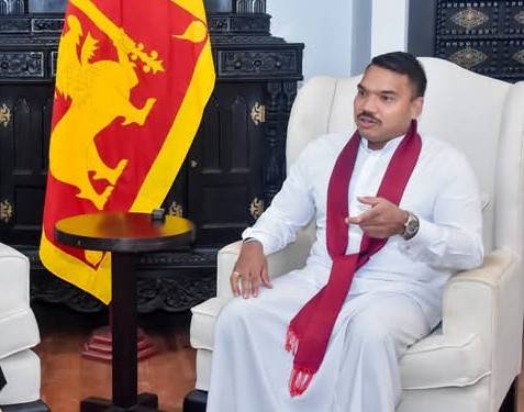 ජනතාවට හානි නොවනවා නම් බස්රථ හා ත්‍රිරෝද රථ අලංකරණය කිරීමෙහි කිසිදු ගැටළුවක් නෑ – නාමල්