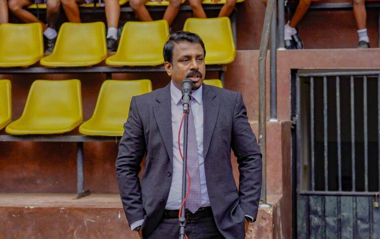 යල් පැන ගිය දූෂිත දේශපාලන සංස්කෘතිය රැගෙන අපි පාසල්වලට යන්නෙ නෑ – එරංග ගුණසේකර