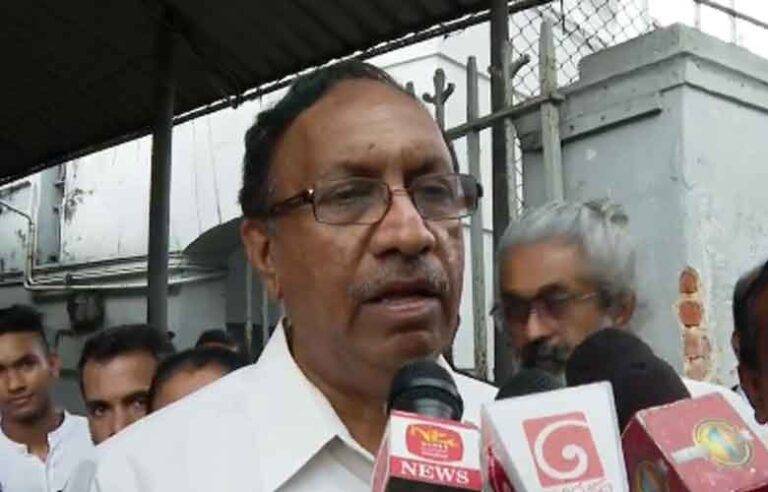 මහ රෑ ගෙදරට ඇවිත් අරන් යන්න දෙයක් නෑනෙ, මට කිව්වා නම් මම එනවා – ඇප ලැබුණු අනුර යාපා ආණ්ඩුවට කිව්ව කතාව