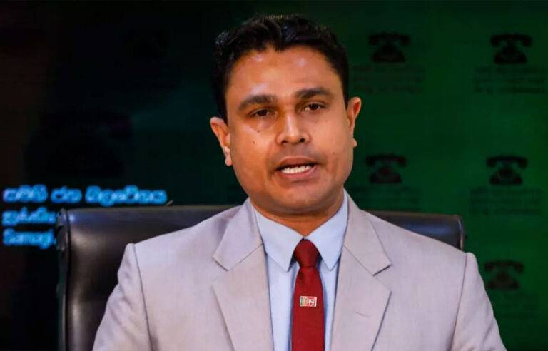 තවත් ඖෂධ වංචාවක් – කෙහෙළියගේ මගඩිය හෙළි කළ වෛද්‍ය චමල් උසාවි යන්න සැරසෙයි