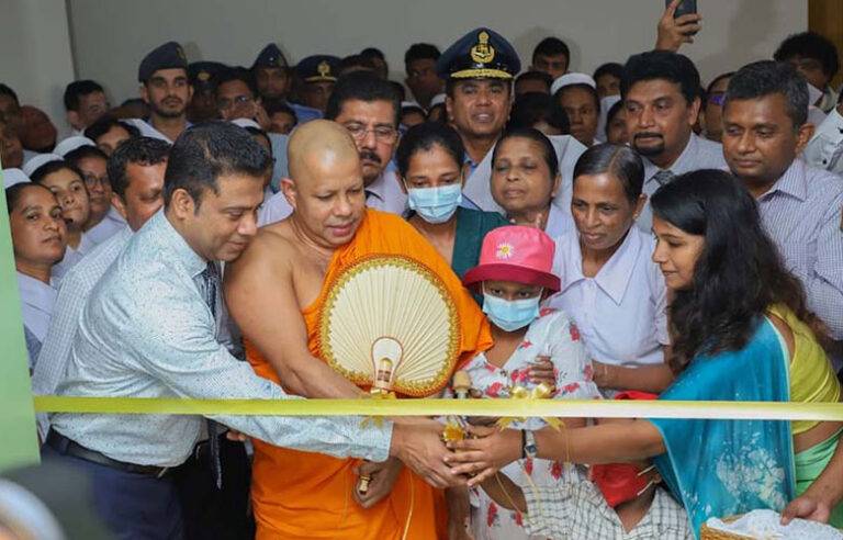අපරාදෙ එයාට ඒ කතාව නොකියා ඉන්න තිබ්බෙ ….