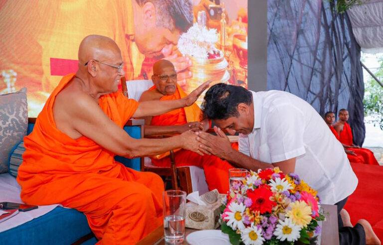 බානගල උපතිස්ස හිමියන් රටේ දුප්පත් ජනතාව වෙනුවෙන් ඉටු කළ සේවාව අග්‍රගන්‍යයි – සජිත් (VIDEO)
