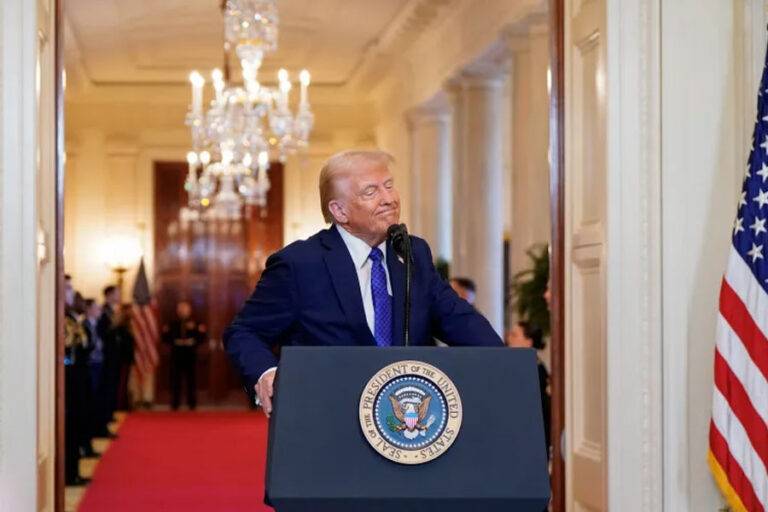 ට්‍රම්ප් සංක්‍රමණිකයන් වෙනුවෙන් ගුවන්තනාමෝ හි නව රැඳවුම් මධ්‍යස්ථානයක් ඉදිකිරිමට නියෝග කරයි