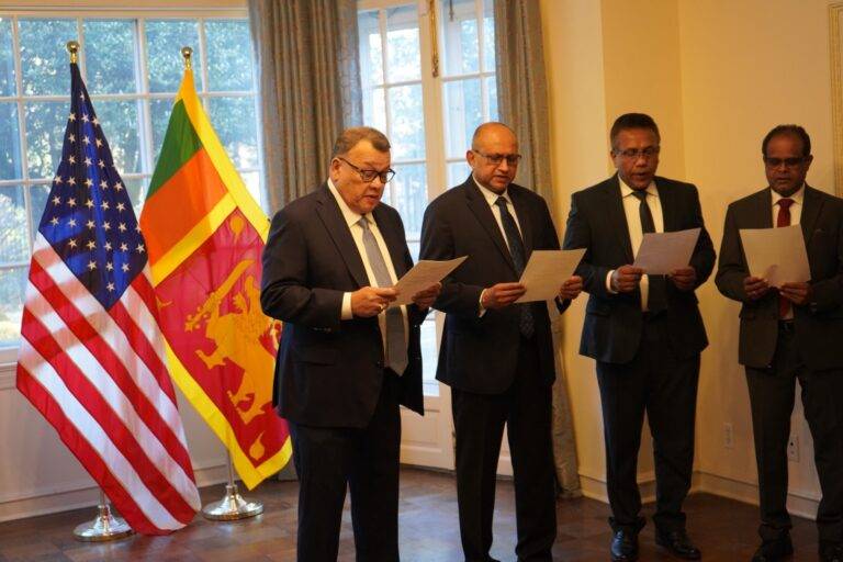 වොෂින්ටනයේ  නව වසර උදාව මෙවරත් චාමෙට.”ක්ලීන් ශ්‍රී ලංකා” ප්‍රතිඥාව සමගින් වැඩ අරඔයි.