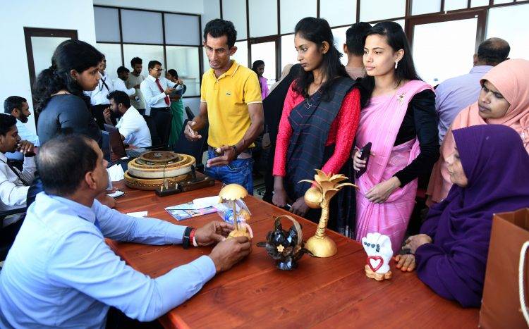 දේශීය ව්‍යාපාරිකයින් අපනයනයට යොමු කිරීමේ විශේෂ වැඩසටහනක්!