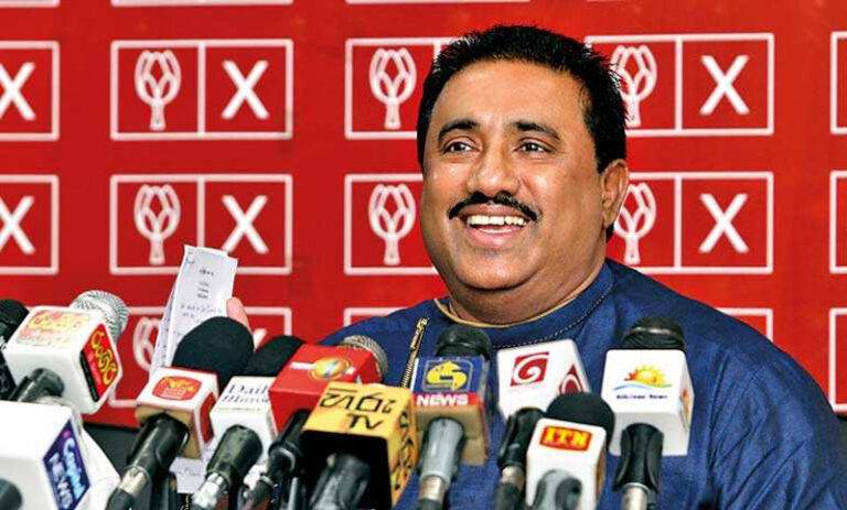 අද නම් රෝහිත මන්ත්‍රීතුමාගෙන් රත්තරං කතාවක් – ආණ්ඩුත් නැතිවෙලා බිත්තියටම හේත්තු වුණු හැටි මෙන්න!(VIDEO)