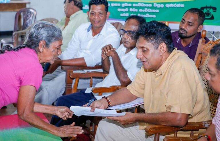 ගොවියාගේ කරපිටින් බලයට ආවත් ආණ්ඩුවට වීවලට ස්ථාවර මිලක් දී ගන්න බැහැ – විපක්ෂ නායක සජිත් (VIDEO)
