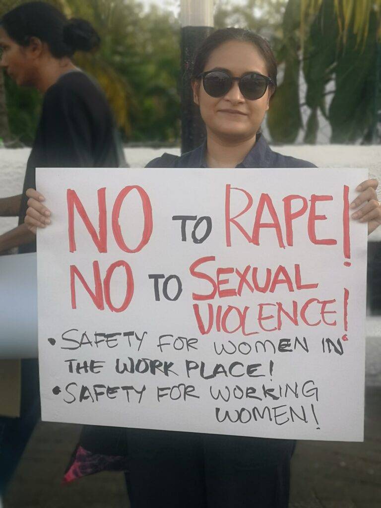 ”දැන් ඇති” – කාන්තාවන්ට සිදුවන ලිංගික හිංසනයන්ට එරෙහිව කොළඹ විරෝධතාවක්! (PHOTO STORY)