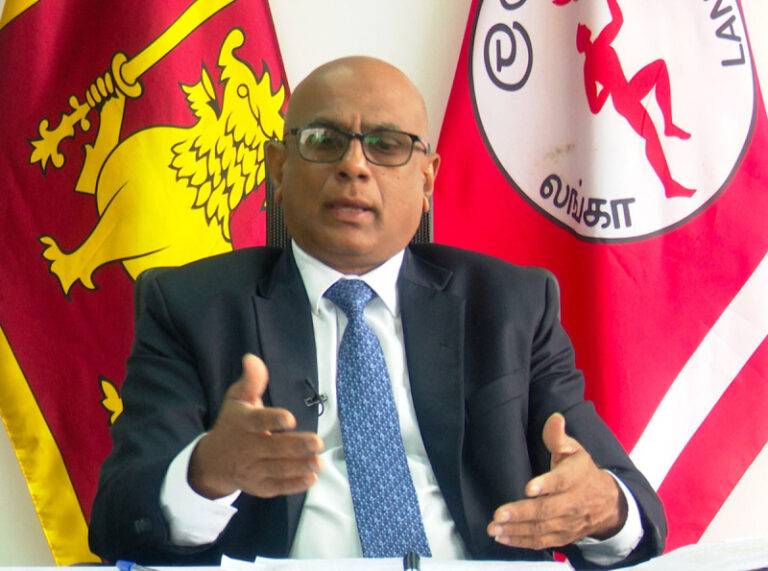 කුමන්ත්‍රණවලට අපි බය නැහැ.කිසිම ඉන්ධන හිඟයකුත් නැහැ.නිකුත්කරපු ඉන්ධන ඇනවුම් ගණන් හිලව් එක්කම සභාපති කියයි!
