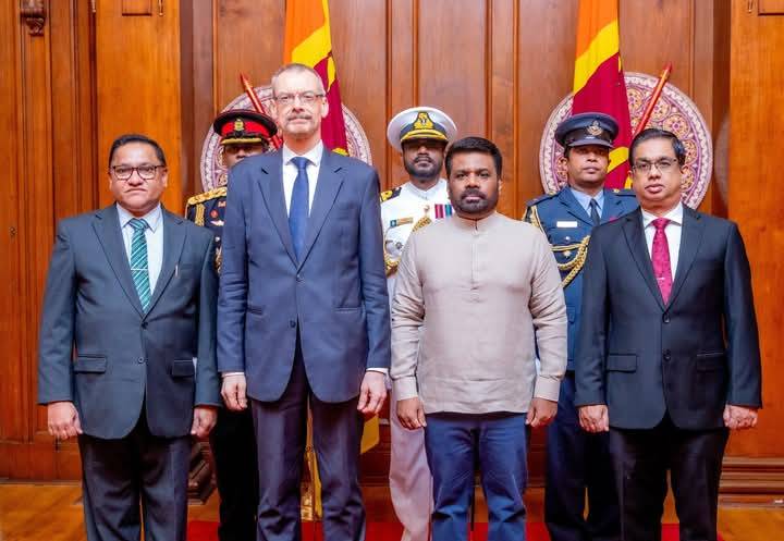 නව තානාපතිවරු තිදෙනෙක් ජනපති වෙත සිය අක්තපත්‍ර භාර දෙයි!