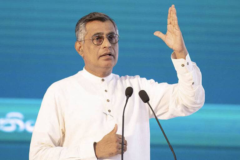 කොළඹ බලය පාඨලී ඉල්ලයි!