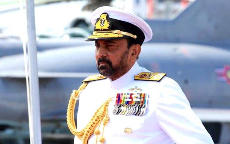 බ්‍රිතාන්‍ය සම්බාධක ගැන හිටපු නාවික හමුදාපති කියන කතාව!