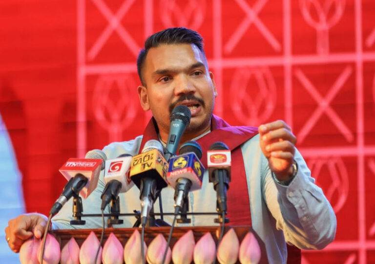 ඊර්ශයාවෙන්,කුහකකමෙන්,වෛරයෙන් දේශපාලනය කරන්න එපා.සෙතක් නැහැ.නාමල් ආණ්ඩුවට කියයි!