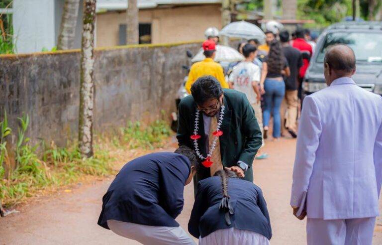 යථාර්තයේ ඔබ සිටී ….