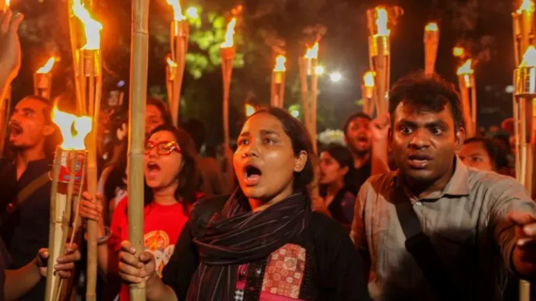 ලිංගික අපයෝජනයකට ලක්ව මියගිය අට හැවිරිදි දැරියගේ සිද්ධියෙන් බංග්ලාදේශය ඇවිලෙයි!