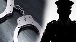 අයිස් මත්ද්‍රව්‍ය භාවිතා කරමින් සිටියදී පොළිස් කොස්තාපල්වරයෙක් අත්අඩංගුවට!
