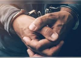 ගුවන් මඟියෙකු අත්අඩංගුවට: ගුවන් සේවිකාවන්ට ලිංගික අතවර කරලා.