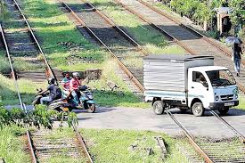 දිවයින පුරා අනාරක්ෂිත දුම්රිය හරස්මාර්ග 400ක් ගැන තීරණයක්!