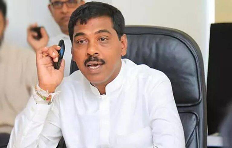 හැංගිලා ඉන්න ප්‍රසන්න රණවීරට විදෙස් ගමන් තහනමක් !
