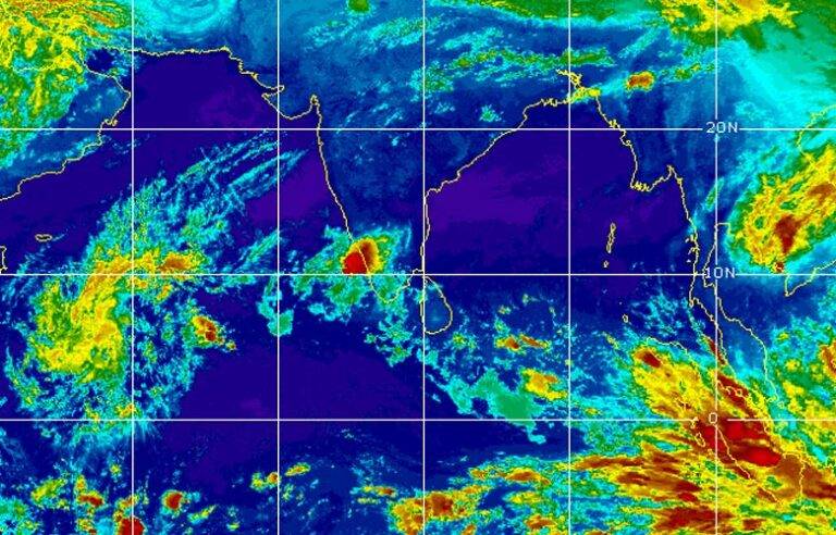 අද (17) දවසේ මිලිමීටර් 50 ට වැඩි තද වැසි ඇතිවන ප්‍රදේශ මෙන්න