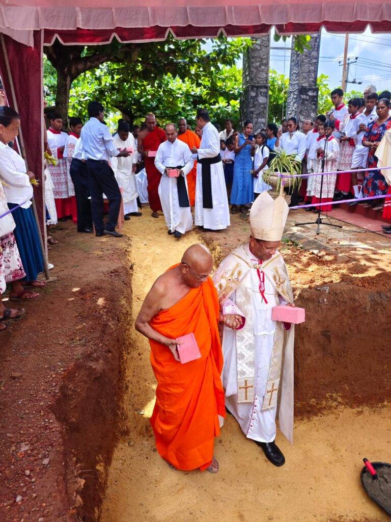 සපුගස්කන්ද ශාන්ත ෆ්‍රැන්සිස් සේවියර් දේවස්ථානය පුළුල් කිරීමේ නව ඉදිකිරීම් ඇරඹේ!