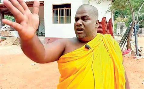 රාජාංගනේ හාමුදුරුවන් සංඝභාවයෙන් නෙරපා හැරීමට ශ්‍රී ලංකා රාමඤ්ඤ මහා නිකායෙන් තීරණයක්!
