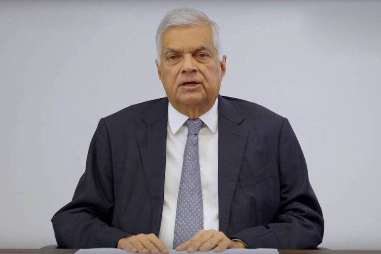 ඇමරිකානු තීරු බදු ප්‍රශ්නයෙන් අර්බුදය එන හැටි මෙන්න – හිටපු ජනපතිගෙන් විශේෂ ප්‍රකාශයක්!