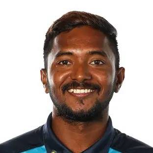 අකිල ධනංජය සිව් දින තරගාවලියේ සිව්වන සතියේ දී සිව්වන වරටත් ඉණිමක කඩුලු පහේ සීමාවට