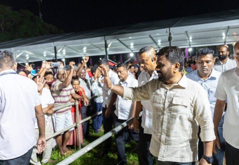 රාජ්‍ය සේවකයන්ට හිමි සියල්ලක්ම අප දෙනවා ඒත්,අහිමි සියල්ලක්ම ගන්න උත්සාහ කරන්න එපා : ජනපති අනුර