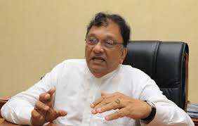 දැන් ඕනේ ට්‍රම්ප්ට ෆෝන් එකෙන් කතාකරන්න පුළුවන් නායකයෙක්!