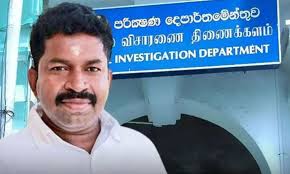 රන්දවුම්භාරයේ සිටින පිල්ලෙයාන් තවමත් කට ඇරලා නැහැලු!