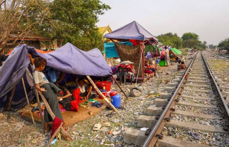 භූමිකම්පාවෙන් පීඩාවට පත් මියන්මාරයේ සමහර ප්‍රදේශවලට තද වැසි