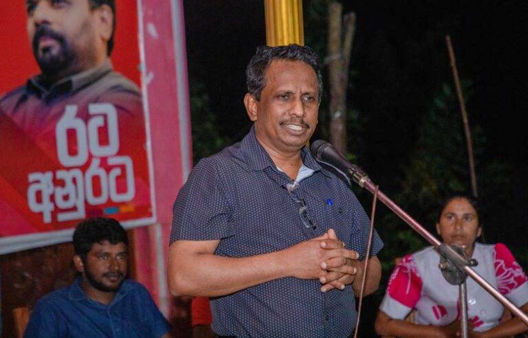 අපි බඩුමලු බෙදද්දී මැතිවරණ කොමිසම ඒක නවත්තපු එක අසාධාරණයි. මැයි 6න් පස්සෙ දීලා වැඩක් නෑනෙ – ඇමති සමන්ත