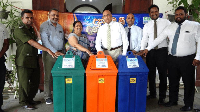 ක්ලීන් ශ්‍රී ලංකා ජාතික වැඩසටහනට සමගාමීව මහනුවර මහ නගර සභාවට පරිත්‍යාගයක්!