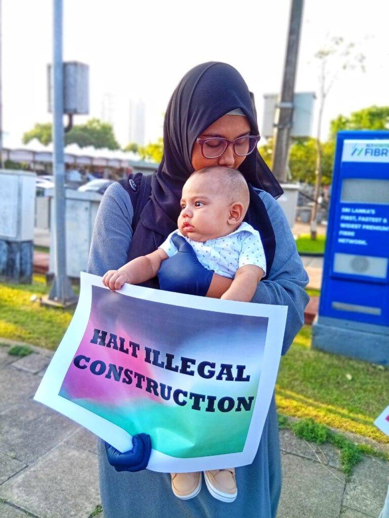 ගසාවට සහ කාශ්මීරයට සහය දක්වමින් කොළඹදී විරෝධයක්!