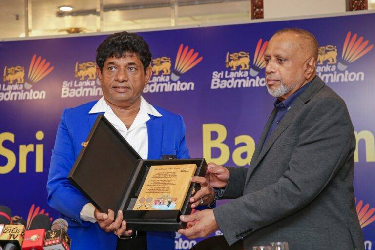 රොහාන් එක්ක ගිය බැඩිමින්ටන් රොෂාන් එක්ක යන්න අත අල්ලා ගැනීමේ මොහොතේ සිට….