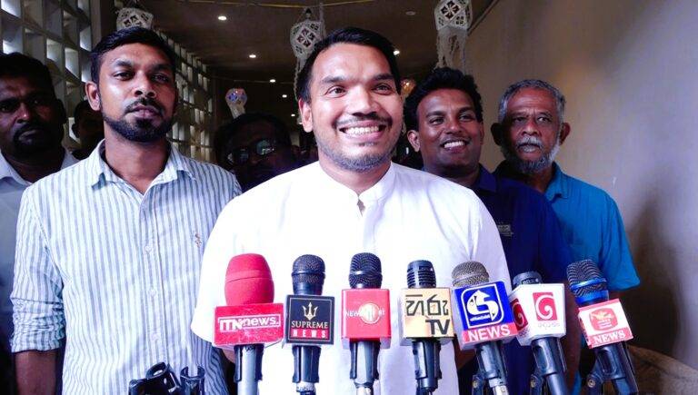 පෞද්ගලික ජෙට් එකකින් ප්‍රාදේශීය සභා ජන්දෙට ඇවිත් දුන්න වැදගත්කම රණවිරුවන්ටත් දෙන්න – නාමල්