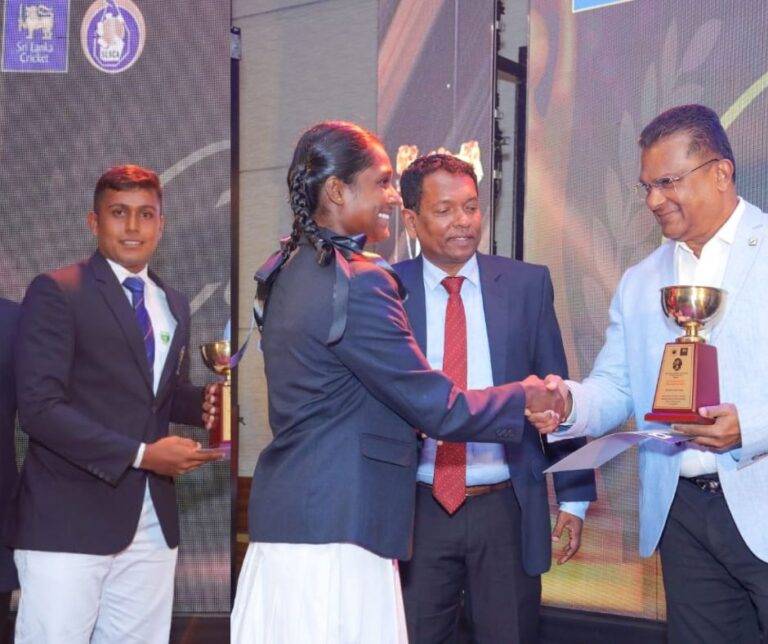 කළුතර ඉහළම ඇගයුම් ලහිරුට සහ එරන්දි ට