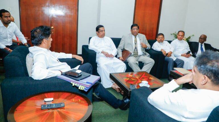 විපක්ෂයේ පක්ෂ අතර පාර්ලිමේන්තුවේදී විශේෂ සාකච්ජාවක් – ප්‍රශ්නය කථානයකටත් යයි!