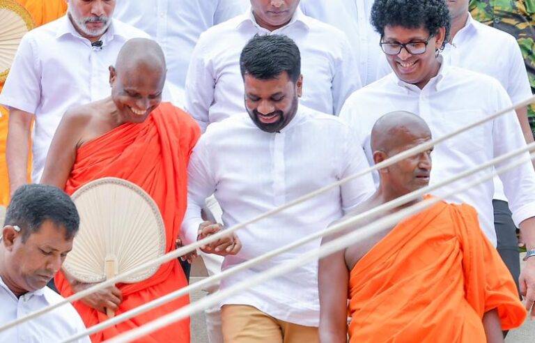 ගල්කිරියාගම සිරි සමාධි මහා විහාරයේ ධාතු මන්දිරය විවෘත කිරීම ජනපති අනුරගේ ප්‍රධානත්වයෙන්
