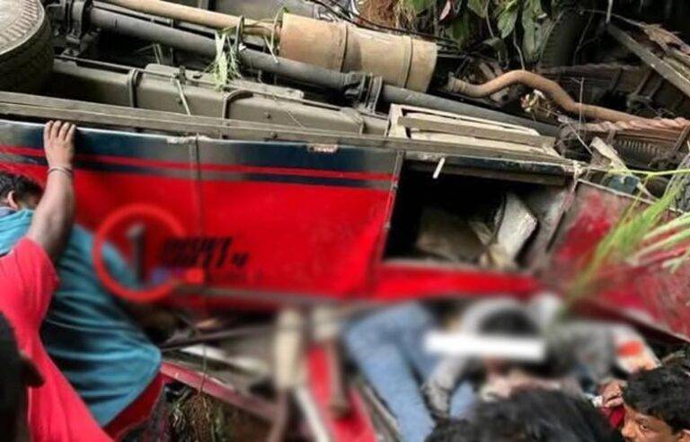 ගැරඬිඇල්ල බස් අනතුරින් මියගිය සංඛ්‍යාව 21 දක්වා ඉහළට !