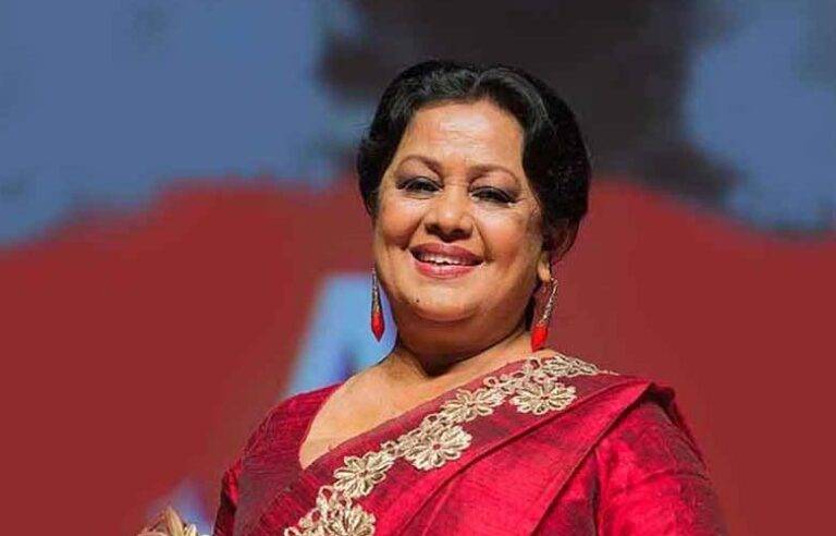 නිළි රැජින මාලිනී සමුගනී …!