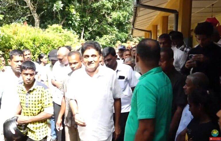 විපක්ෂ නායක සජිත් “උදාගමින් උදාගමට” වැඩසටහන දකුණින් අරඹයි (VIDEO)