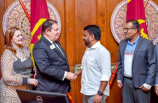 ජනපති සහ ජාත්‍යන්තර සිංහ සමාජයේ සභාපති අතර හමුවක්!