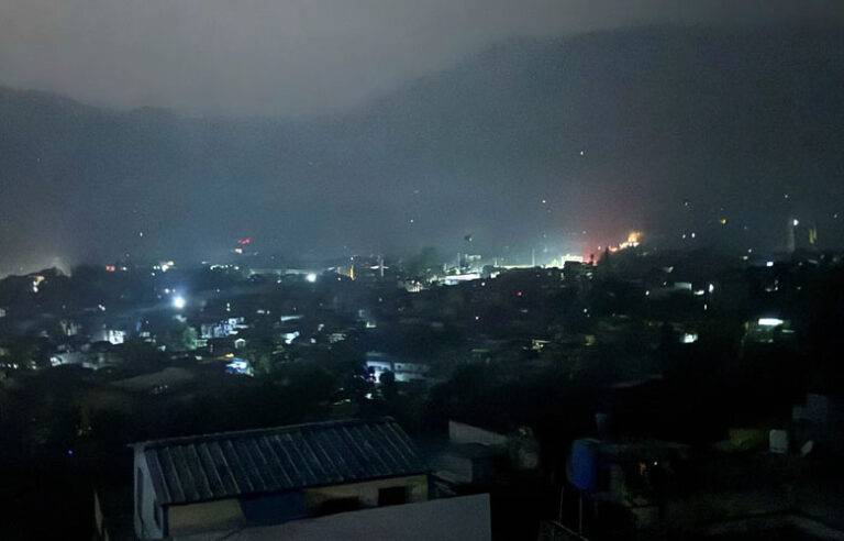 ඉන්දියාවේ මිසයිල ප්‍රහාරයකින් පාකිස්තානයේ 8 දෙනෙකු මරුට; පාකිස්තානය ඉන්දීය ජෙට් යානා දෙකක් බිම හෙලයි