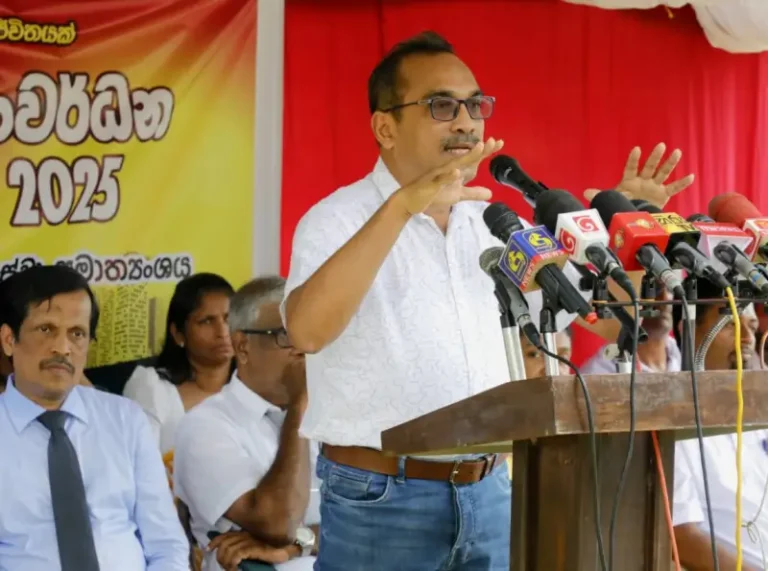 ‘පොහොසත් රටක් ලස්සන ජීවිතයක්’ යථාර්තයක් කරන්න රජය කැපවෙනවා – ඇමති බිමල්