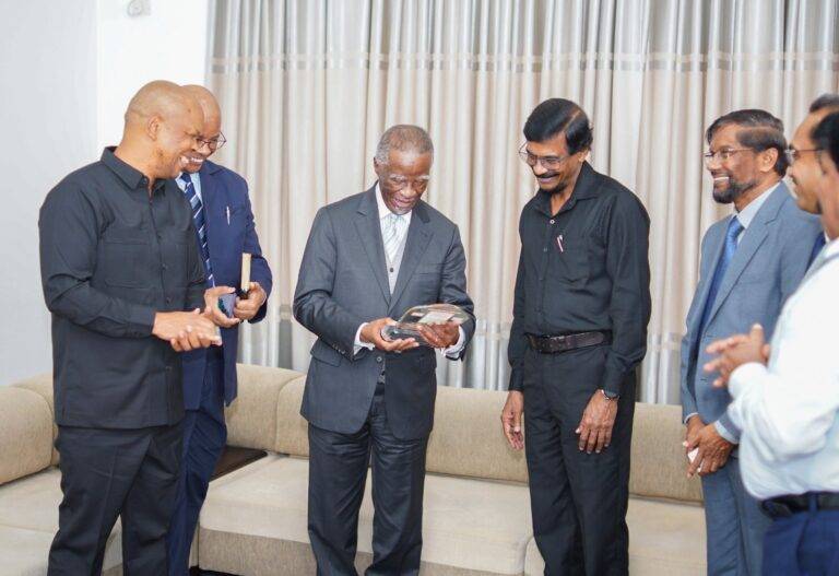 දකුණු අප්‍රිකානු ජනරජයේ හිටපු ජනපති සහ ජාතික ජන බලවේගයේ නායකයින් අතර හමුවක්!