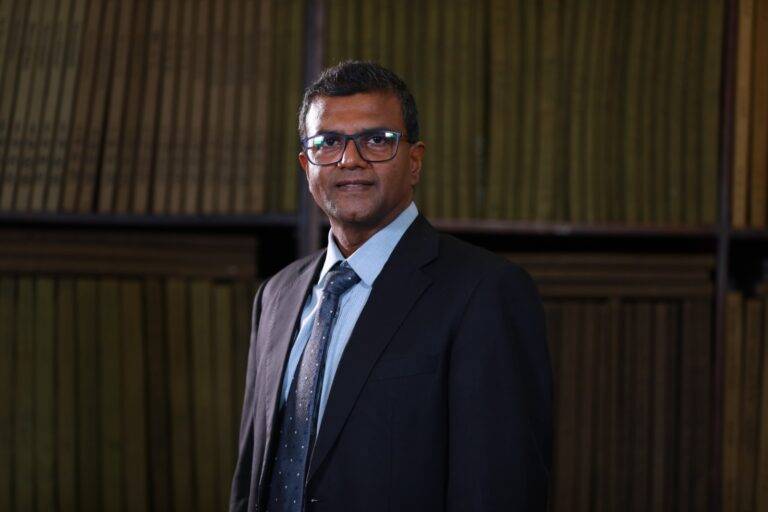 පා. මන්ත්‍රී ආචාර්ය හර්ෂණ සූරියප්පෙරුම පාර්ලිමේන්තු මන්ත්‍රි ධුරයෙන් ඉල්ලා අස් වූයේ ඇයි?