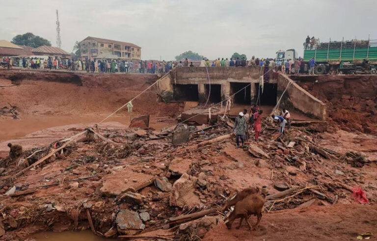 නයිජීරියාවේ හදිසි ගංවතුර හේතුවෙන් 150ක් මියගොස් විශාල පිරිසක් අතුරුදන්